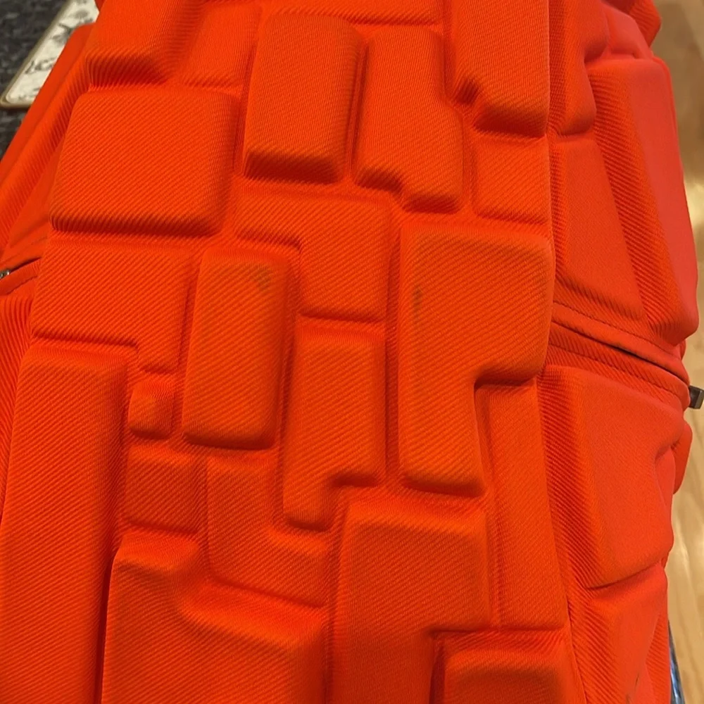 MadPax vibrant orange